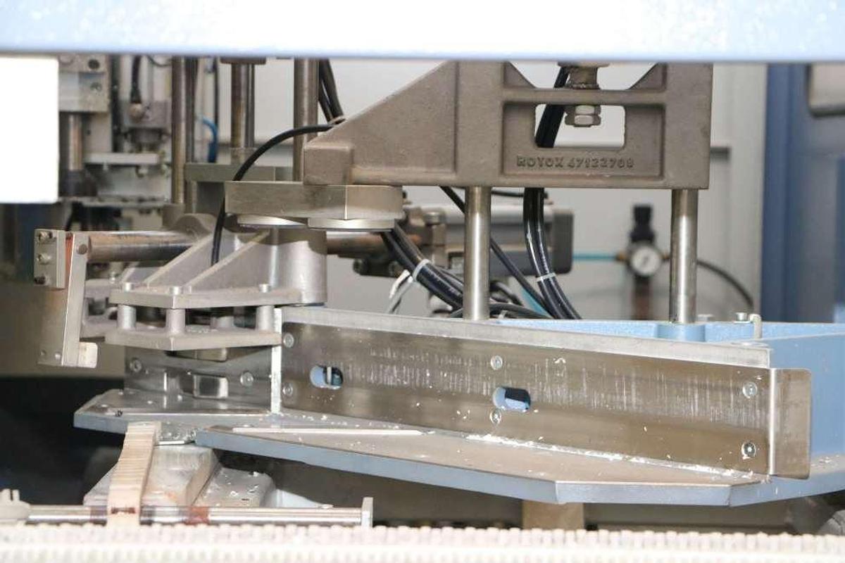 Used ROTOX EPA 479 CNC BLAST MACHINE