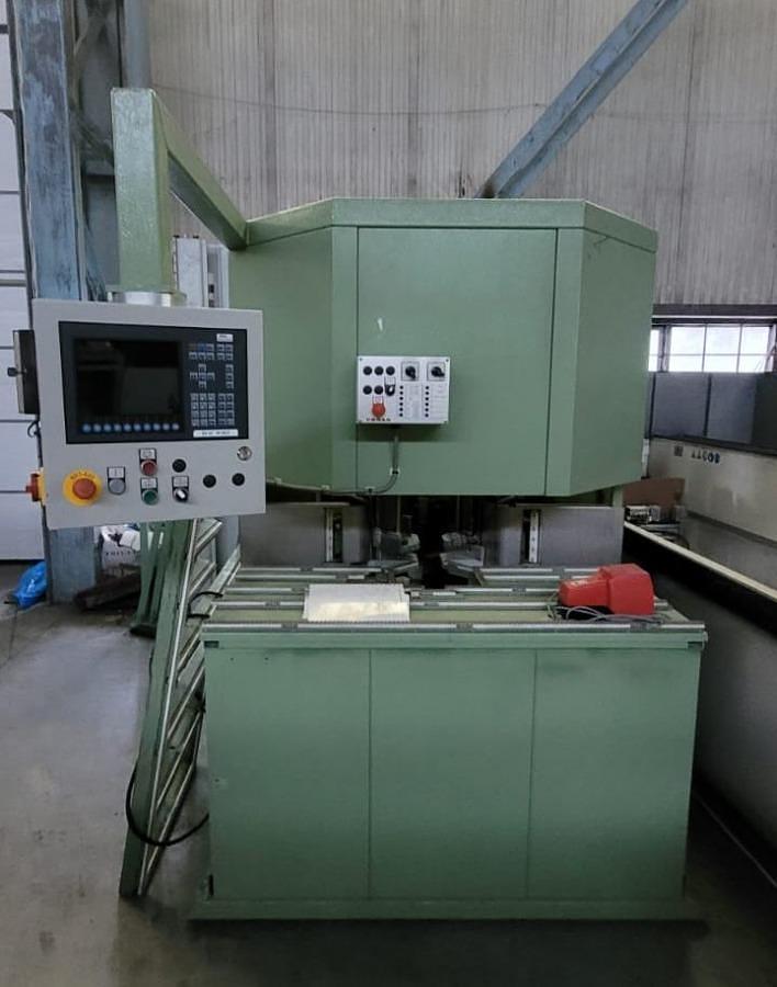 Używane OCZYSZCZARKA CNC DO NAROŻY URBAN SV 430 ROK 2006