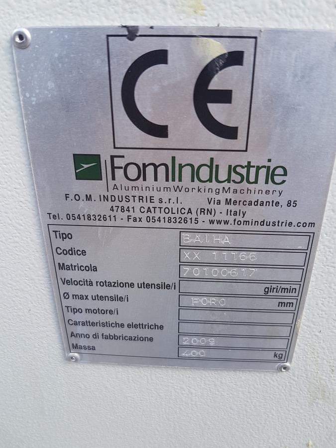 Używane ZAGNIATARKA / ZACISKARKA DO NAROŻY FOM INDUSTRIE BAIHA ROK 2009