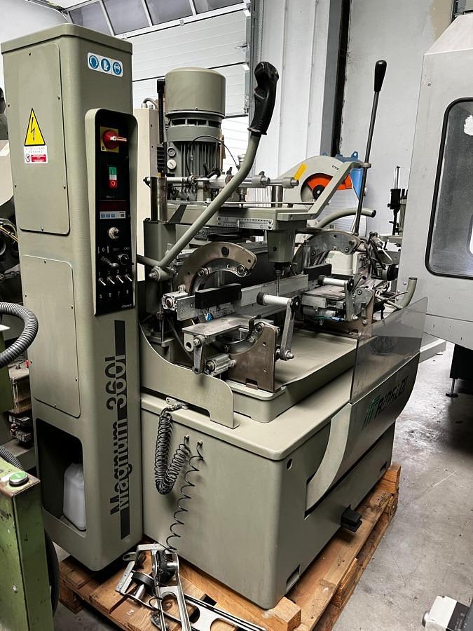 Used MILLING AND COPYING MACHINE RINALDI MAGNUM 360 I YEAR 2003
