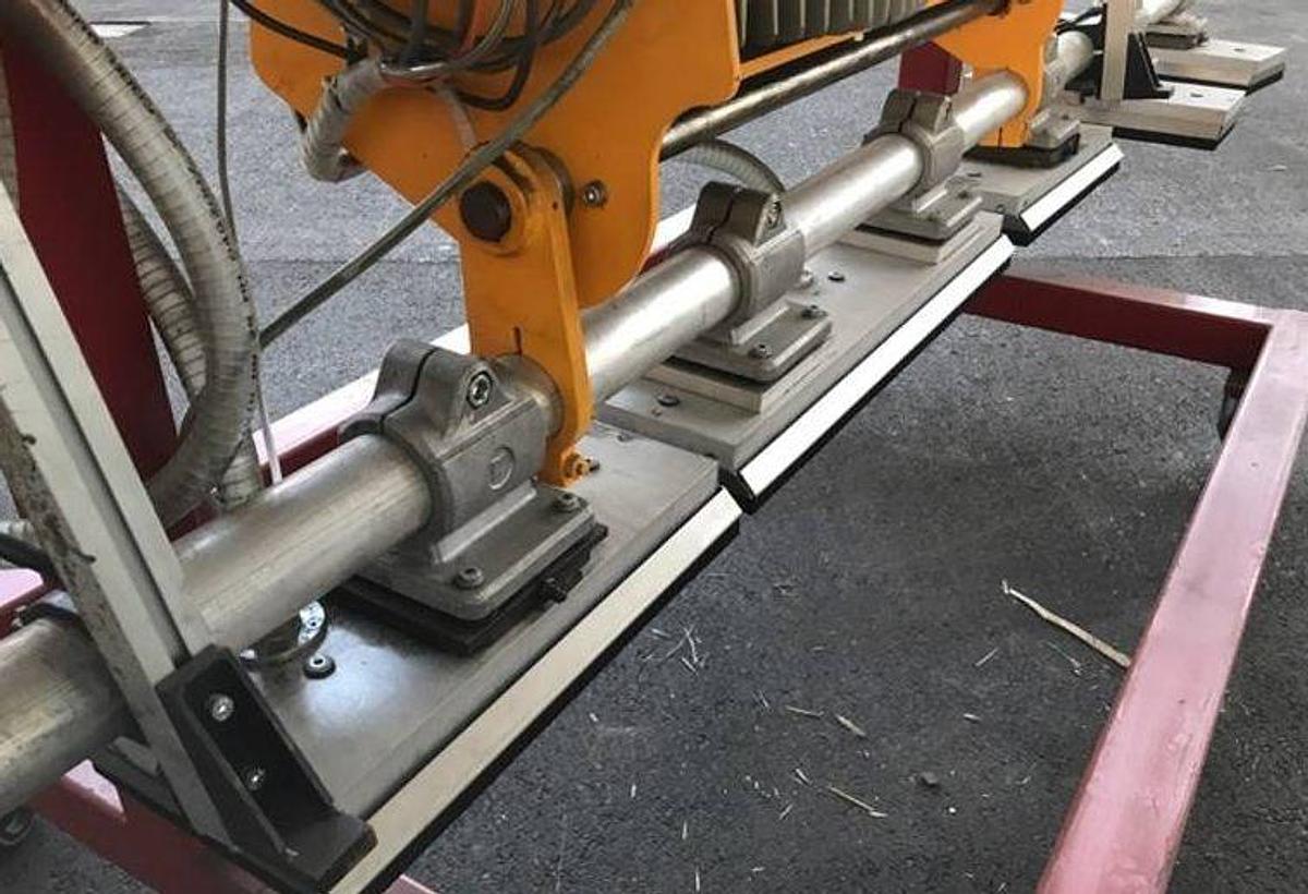 Used SUCTION CUP / VACUUM LIFTER EUROTECH YEAR 2015