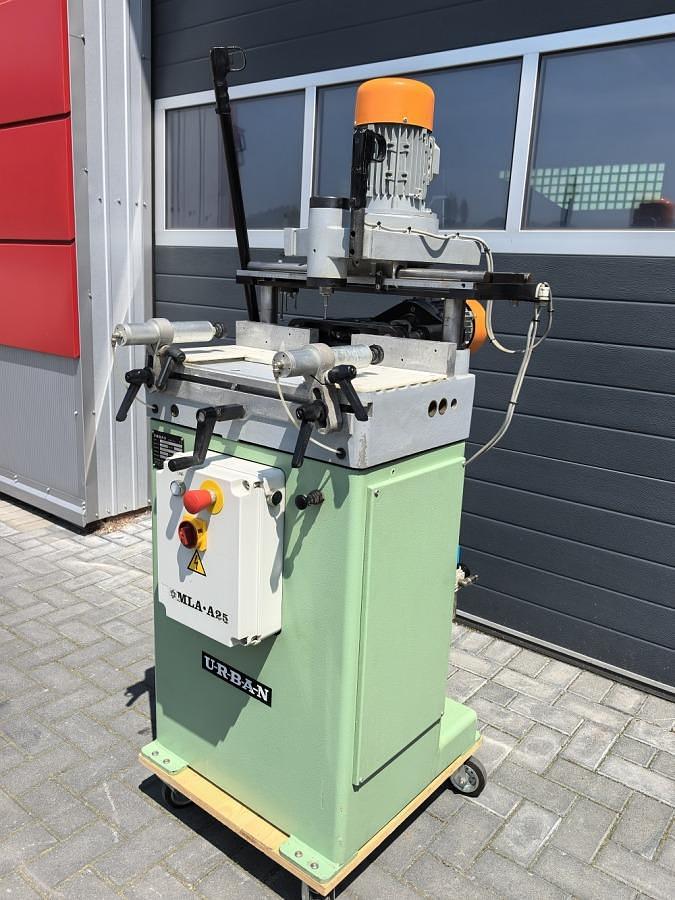 Used HANDLE ( MILLING AND COPYING MACHINE ) URBAN A25 YEAR 2006