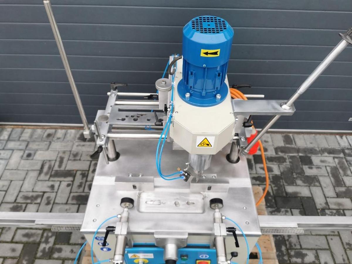 Used MILLING AND COPYING MACHINE PREZ-MET 42 MP YEAR 2008