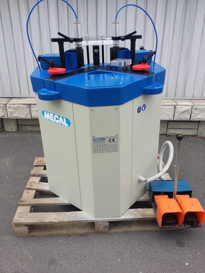 Used CORNER CRIMPING MACHINE MECAL CORNER CRIMPER YEAR 2001