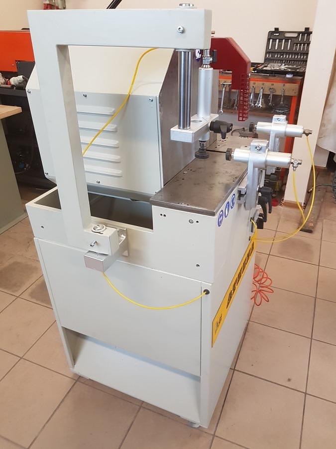Used SINGLE HEAD SAW LGF ATHENA