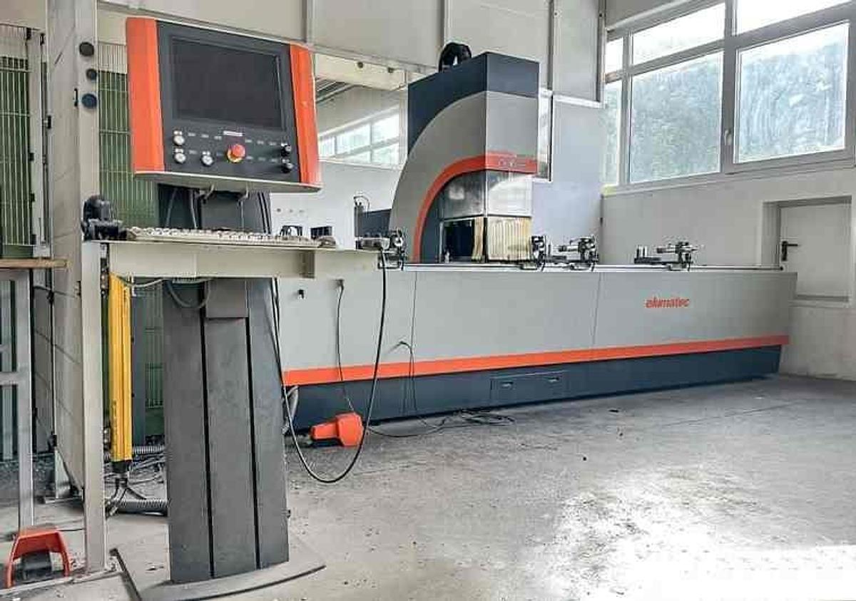 Używane CENTRUM OBRÓBCZE ELUMATEC SBZ 122/33 ROK 2015