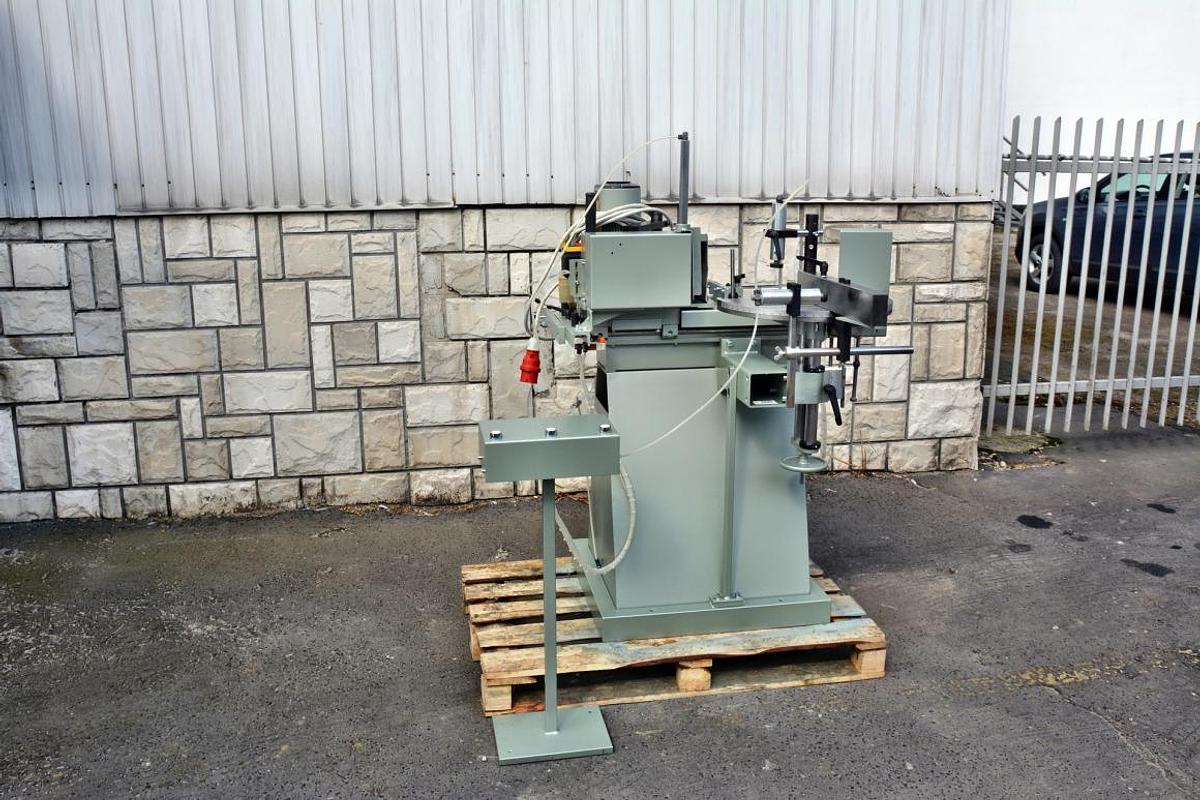 Używane FREZARKA DO SŁUPKA AUTOMATYCZNA GRAULE AKF 6/250