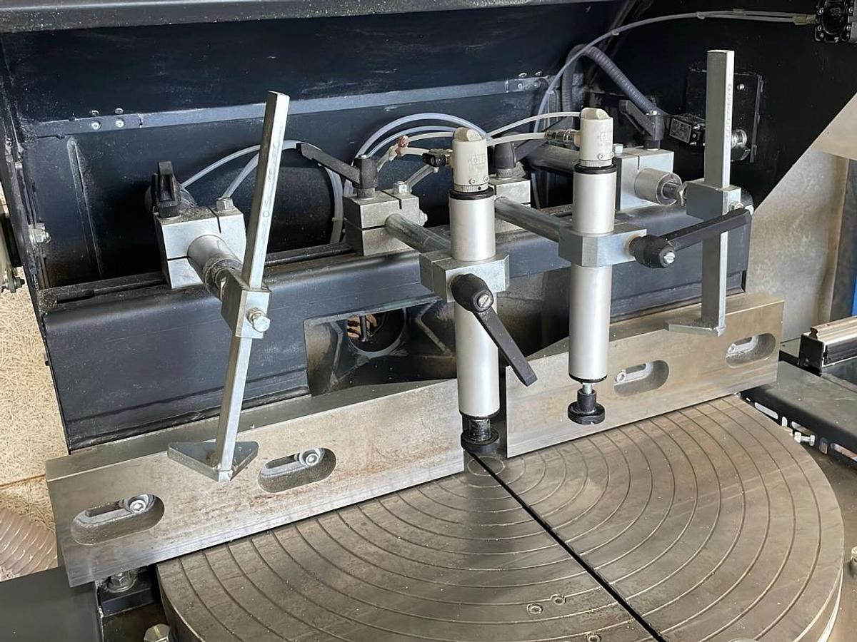 Used SINGLE HEAD SAW EMMEGI SCA 550 YEAR 2022