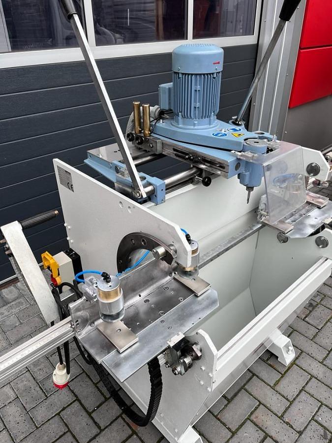 Used MILLING AND COPYING MACHINE ROTOX KF 347 YEAR 2000