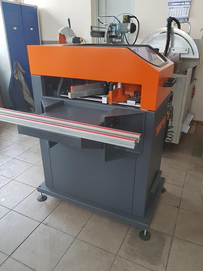 Used POLE MILLING MACHINE TEKNA TK 641 YEAR 2000