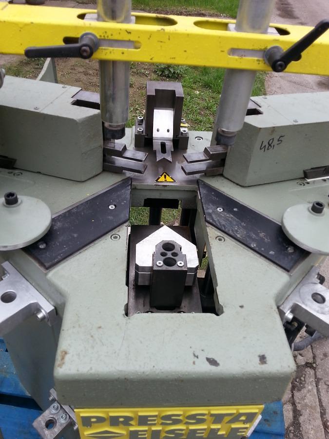 Used CORNER CRIMPING MACHINE ALUMA / PRESSTA EISELE 1800 YEAR 2000