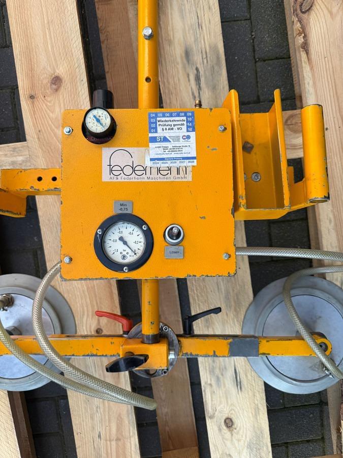 Used FEDERHENN GLASS VACUUM LIFTER YEAR 2011