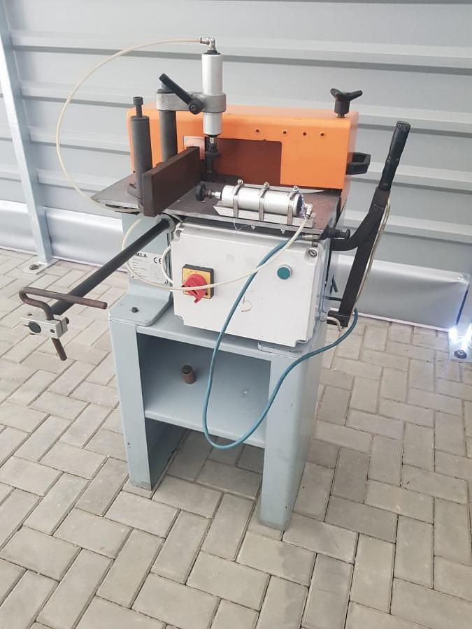 Used POLE MILLING MACHINE MLA M7 CR YEAR 2000