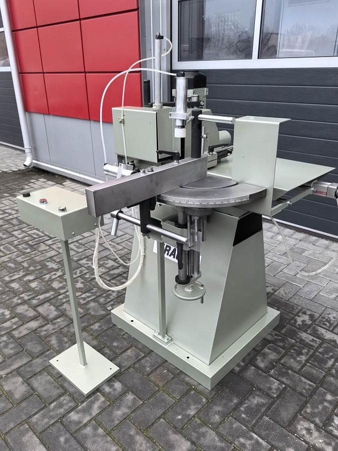 Used AUTOMATIC POST MILLING MACHINE GRAULE AKF 6/250