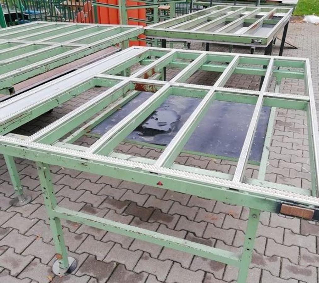 Used ASSEMBLING TABLE