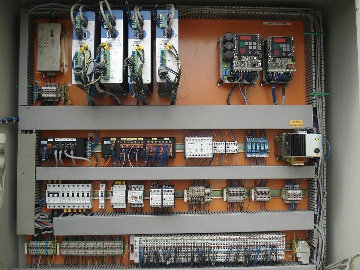Używane OCZYSZCZARKA WEGOMA WPIS CNC 	ROK  1996