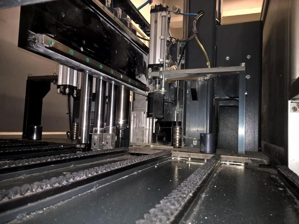 Używane OCZYSZCZARKA AUTOMATYCZNA CNC STB / FIMTEC WP CNC 2 ROK 2009
