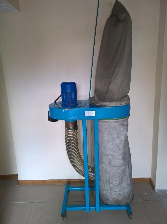 Used CHIP AND DUST EXTRACTION