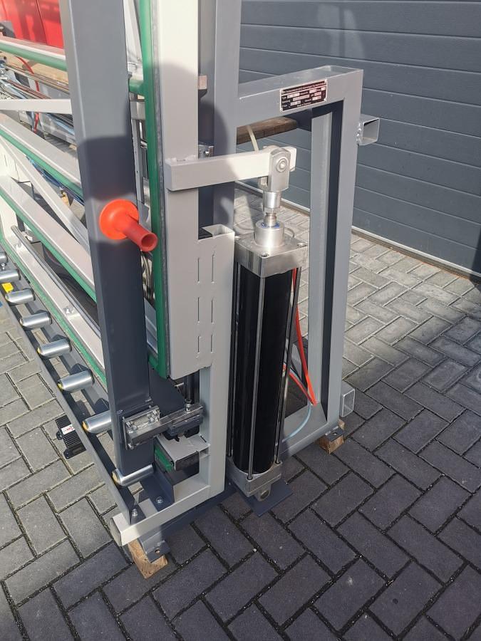 Used ELUMATEC VE 3000 INSPECTION AND GLAZING PRESS