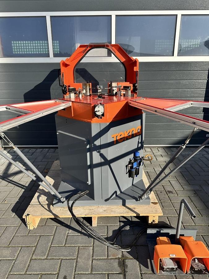 Used CRIMPING MACHINE TEKNA TK 266 YEAR 2010