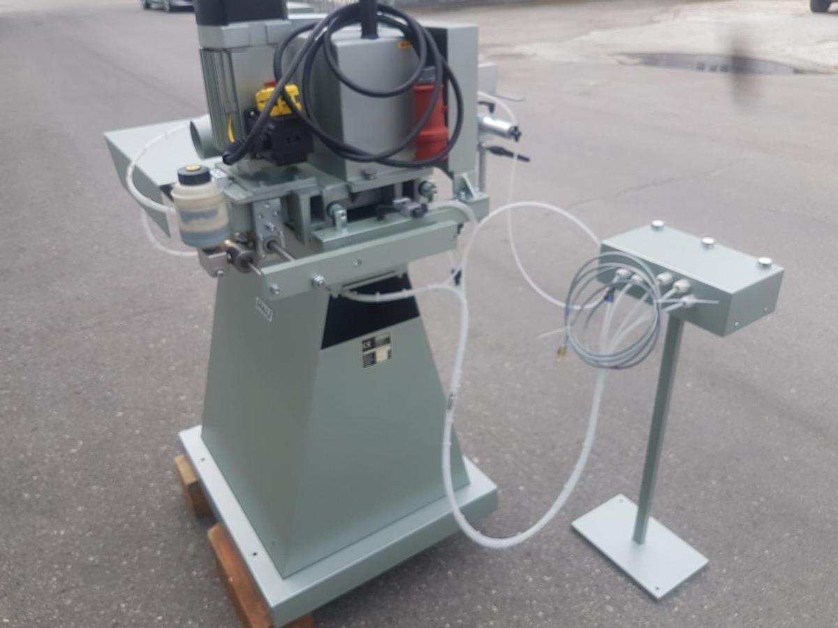 Used AUTOMATIC POST MILLING MACHINE GRAULE AKF 6/250 YEAR 2009