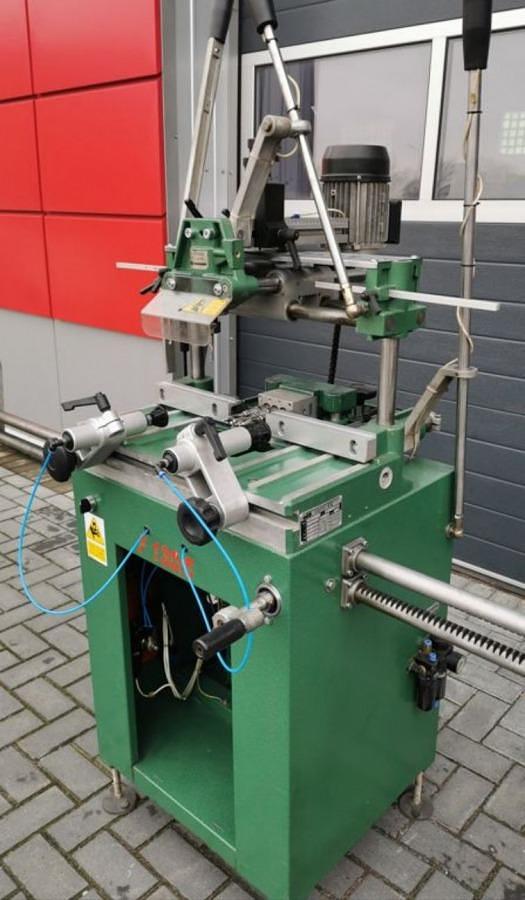 Używane KLAMKOWNICA (FREZARKO - KOPIARKA )  STB F 130/S