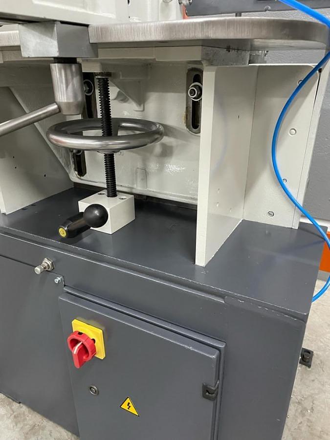 Used ELUMATEC POST MILLING MACHINE AF 223