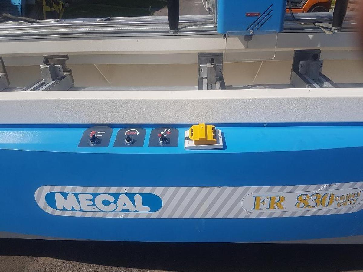 Używane FREZARKO - KOPIARKA DO AL, PCV I STALI MECAL FR 830 SUPER EASY ROK 2004