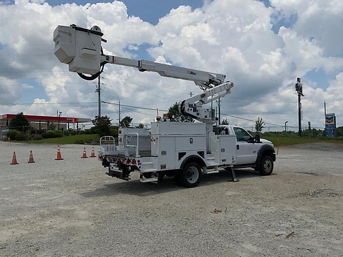 Used Altec AT40-MH, 45 ft, Articulating & Telescopic Material Handling Bucket Boom on 2016 Ford F550 Reg Cab Utility Truck - C34344