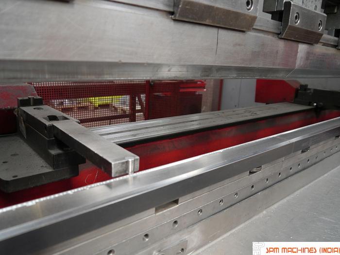 Used Edward Pearson PR4 CNC Press Brake 6 Axis - 2000