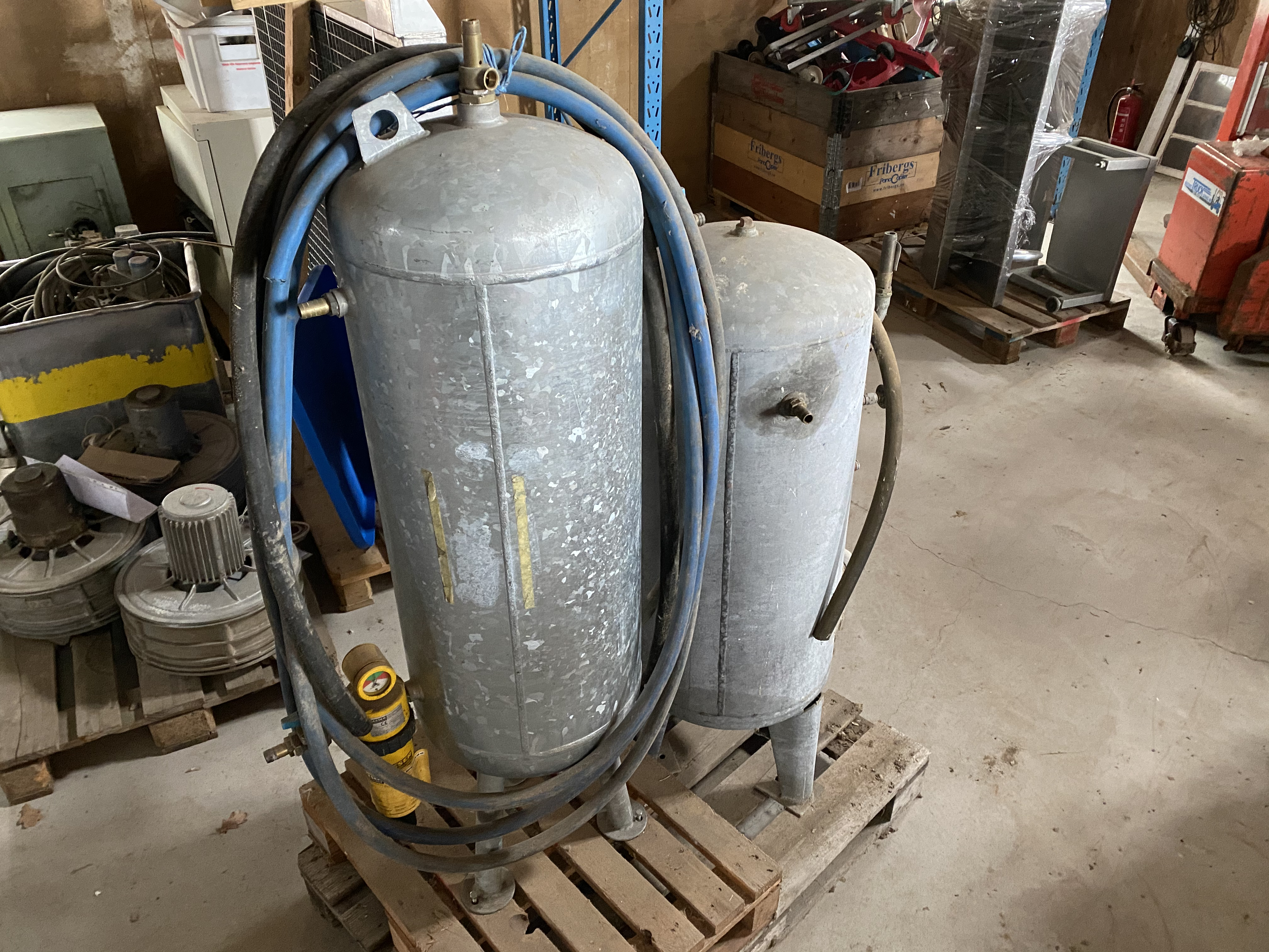 Begagnad Hydrofoner/Trycktankar 150/120liter