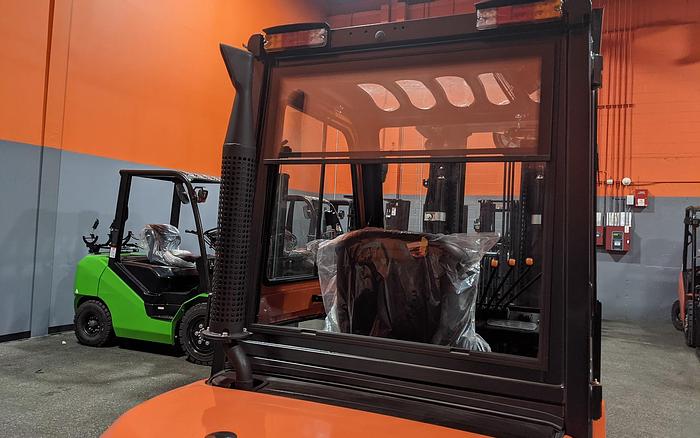 Holy Moly! 2021 Viper FD30 with Cab!
