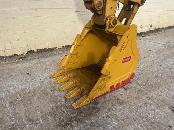 Used 2018 CAT 320 GC / with Hyd Thumb