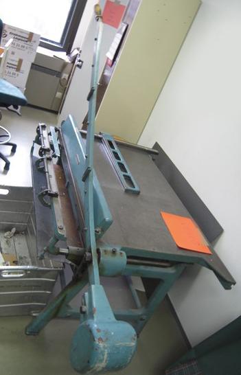 Used Polygraph D 120 guillotine shears