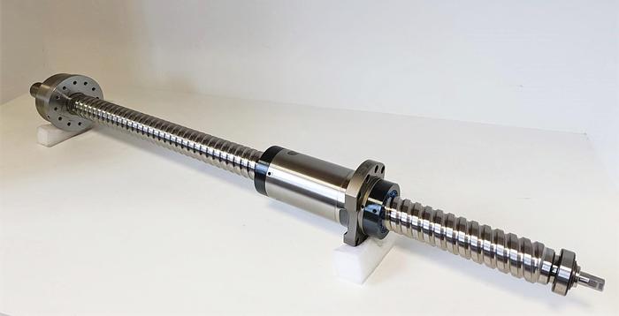 Geschliffener Präzisions Kugelgewindetrieb mit Lagern, D50 mm, 1143 mm, Steinmeyer, neu