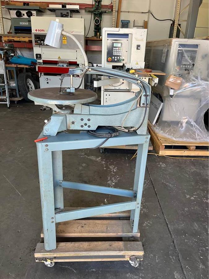 Used Delta 40-601 Scroll Saw with Stand & Work Light