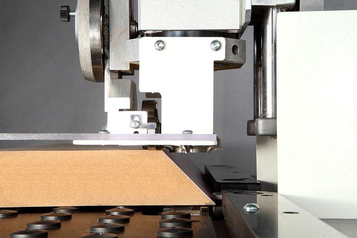 MiniMax t 20- 3 Phase 2 HP Manual Trimming Edgebander