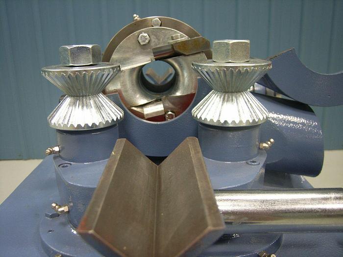 Round Rod Milling Machine - 7660