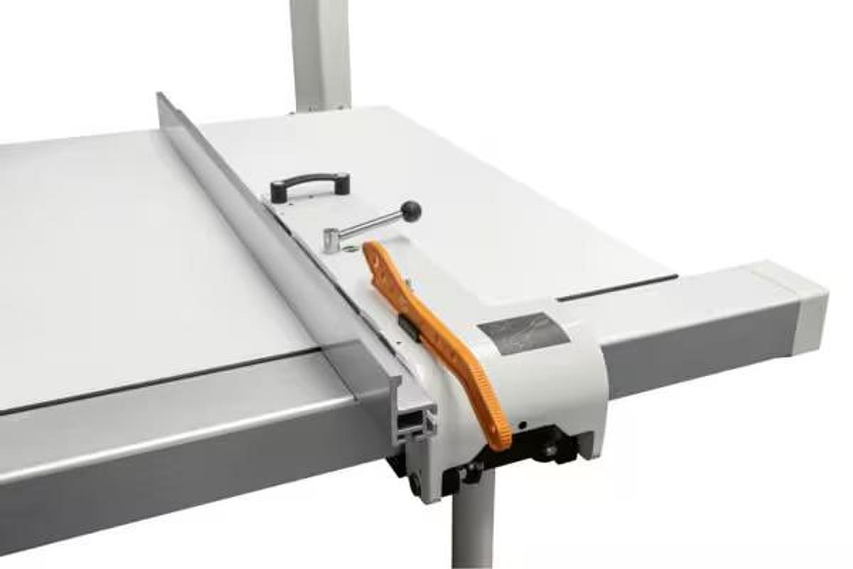 SCM L'invincibile si 3- 3 Phase 10.5' Programmable Sliding Table Saw