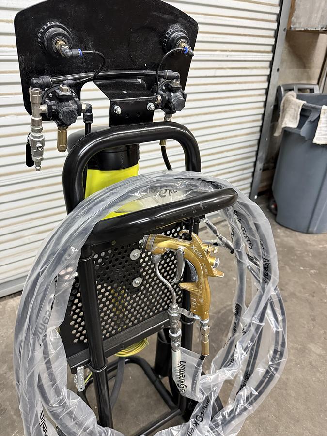 Used Sames & Kremlin Paint Pump & Sprayer (LIKE NEW)