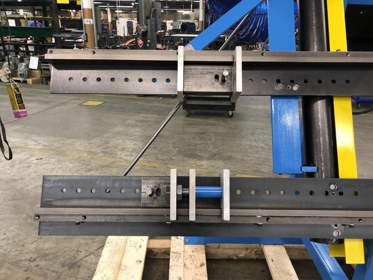 JLT #78B-CDFC-M10 Pneumatic Cabinet Door & Frame Clamp