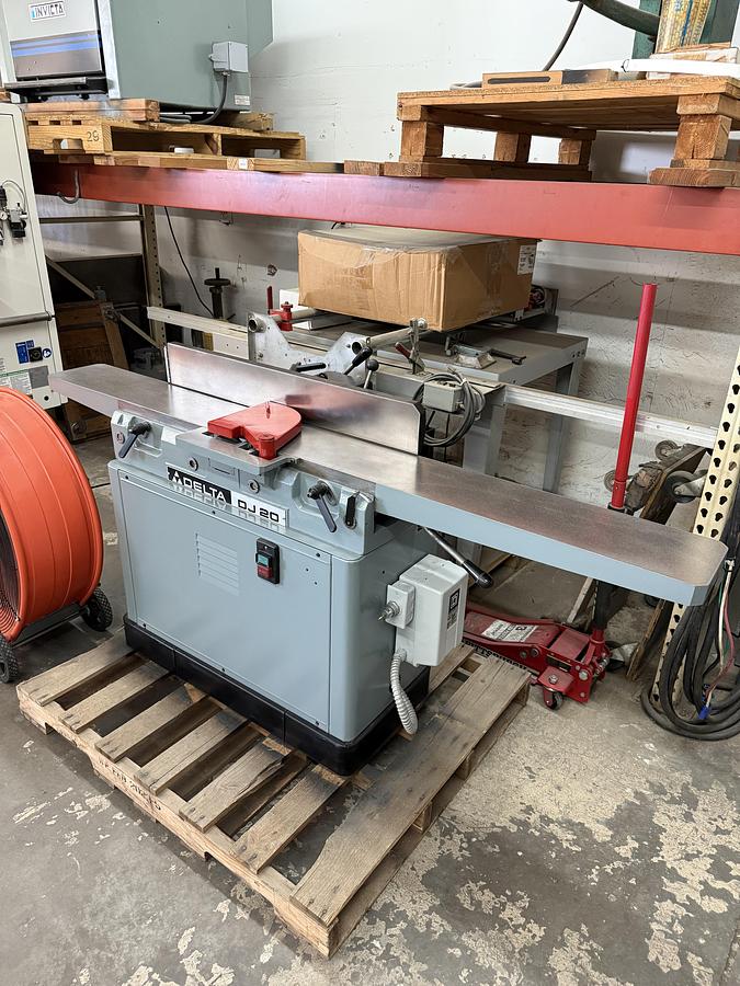 Refurbished Delta/ Invicta 8'' Long Bed Jointer w/ New Byrd Head