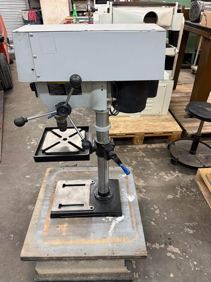 Used Delta ShopMaster DP350 Bench Drill Press – Variable Speed