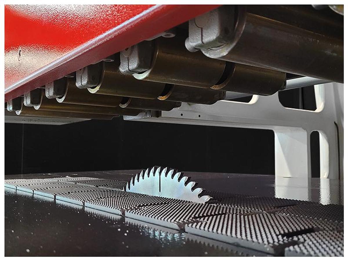 CANTEK R18 BOTTOM CUTTING STRAIGHT LINE RIPSAW