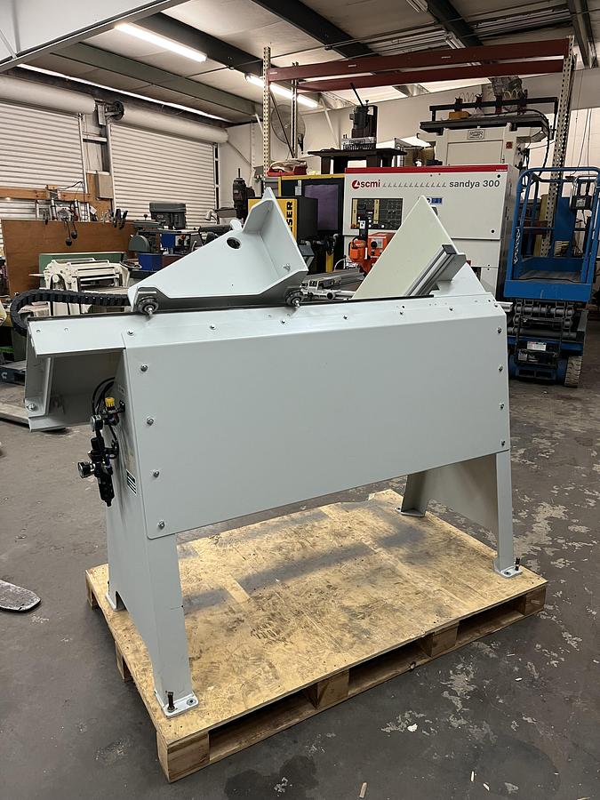 Used Doucet Drawer Clamp Model #DWM36