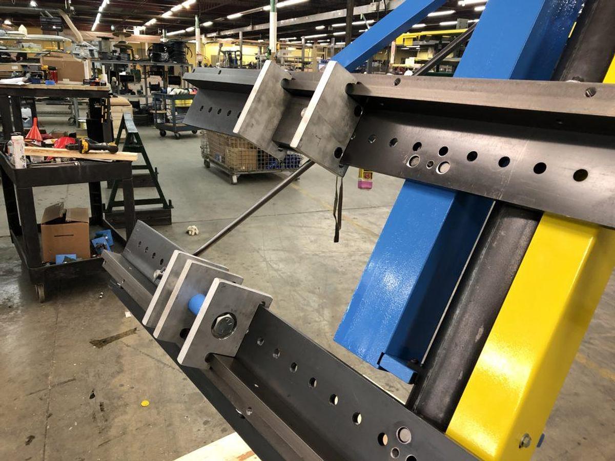 JLT #78B-CDFC-M10 Pneumatic Cabinet Door & Frame Clamp