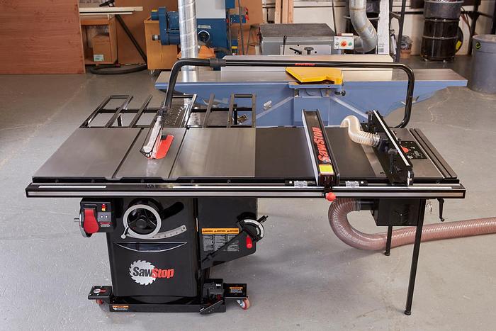 Industrial Cabinet Saw
ICS™ (7.5HP 3ph 230v / 52" T-Glide Fence Assembly)