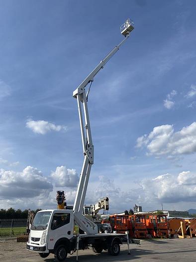 Usato 2013 RENAULT MAXITY CON PIATTAFORMA CMC TB 260