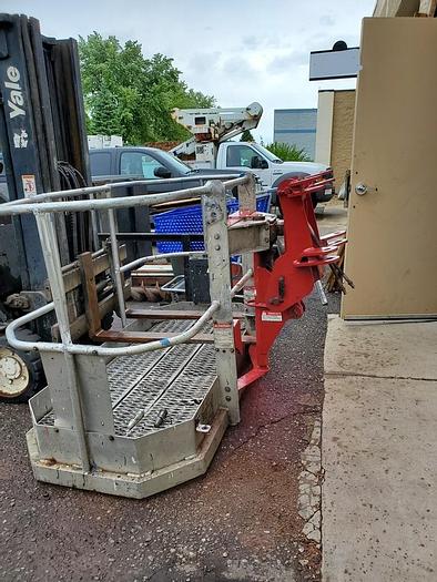 Used 2001 Ford F750 Terex BT3400 Crane Truck - M74771