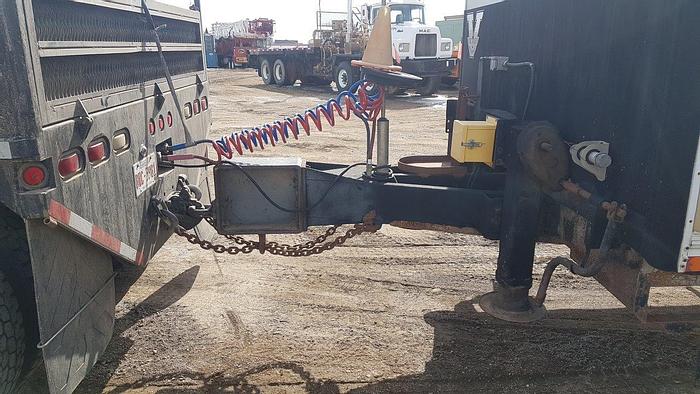 Used 2007 Victory DOG HOUSE/OFFICE TRAILER